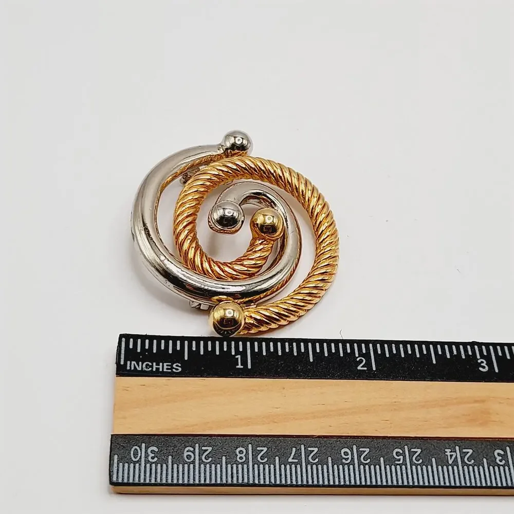 Vintage this brooch